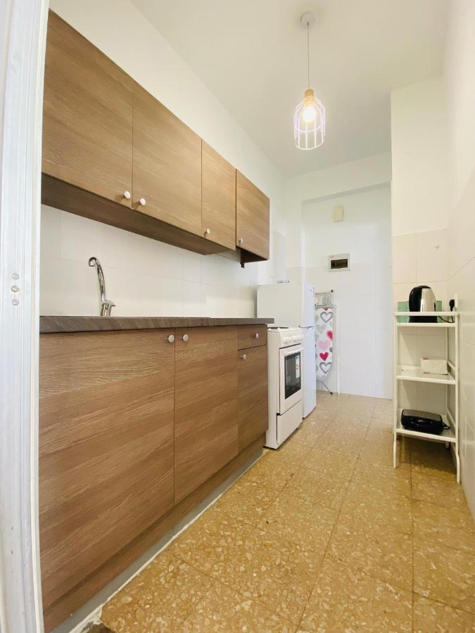 Simple One Bedroom Flat In Engomi Exterior foto